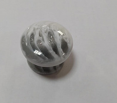 Ручка кнопка мебельная пластик перламутр белый серебро
